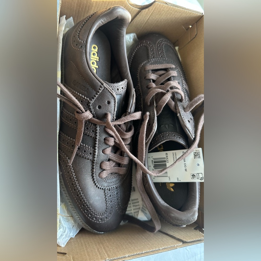 adidas  Brown Leather Sneakers woman  7.5 / men 6.5